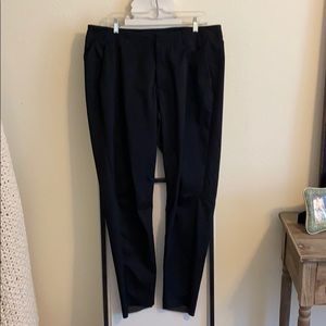 Lululemon Traveler Pants